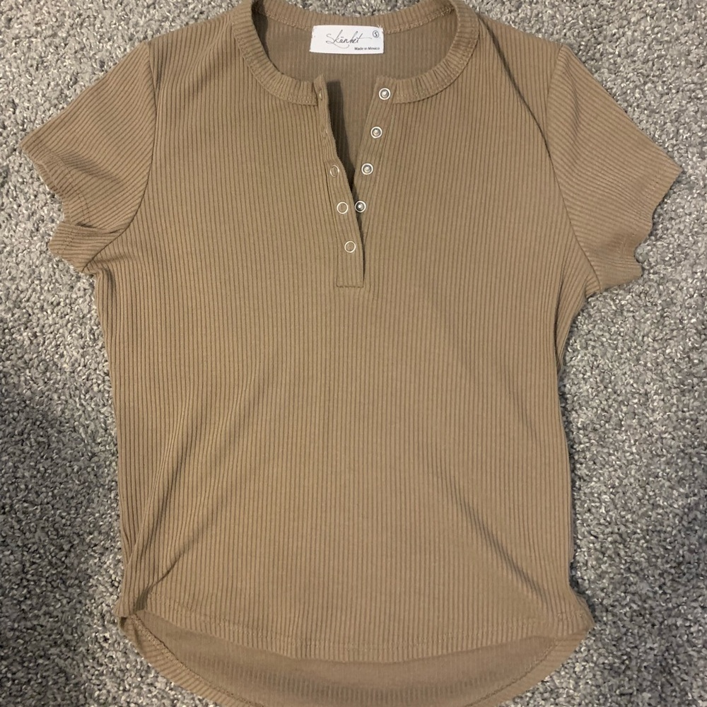 BUTTON BROWN SHIRT 👚 (short sleeve)